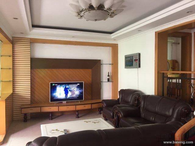 大竹建设路路段，位置好，两边进出方便， 3室2厅2